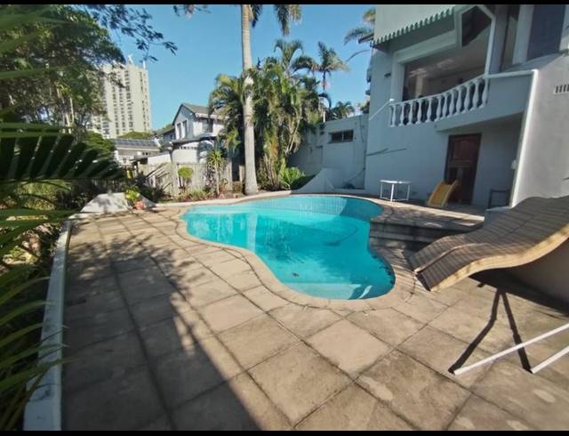 5 BEDROOM HOUSE FOR SALE IN UMHLANGA CENTRAL
